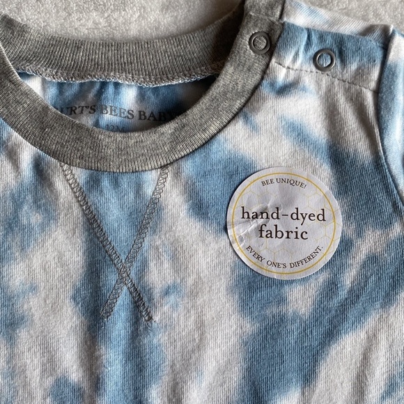 Burt’s Bees Baby hand-dyed short sleeved romper - Picture 2 of 3